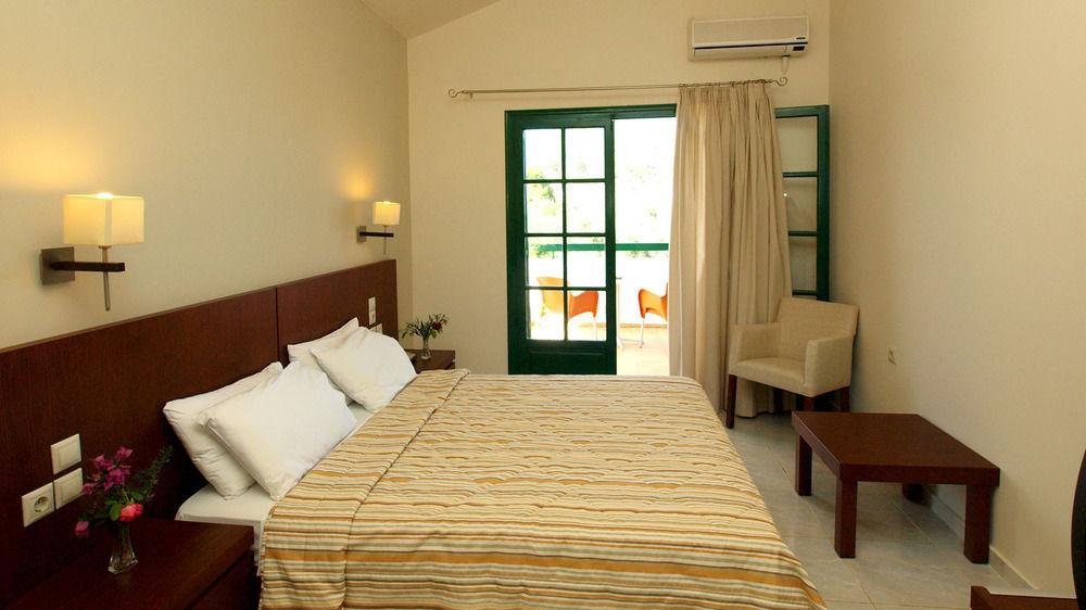 Skiathos Club Hotel & Suites فاسيلياس المظهر الخارجي الصورة