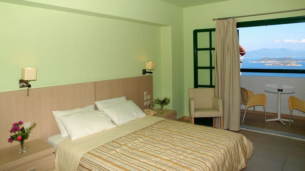 Skiathos Club Hotel & Suites فاسيلياس المظهر الخارجي الصورة